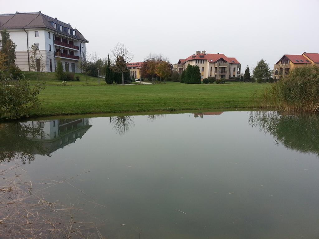 Birdland Villapark Golf View Buk Exterior photo