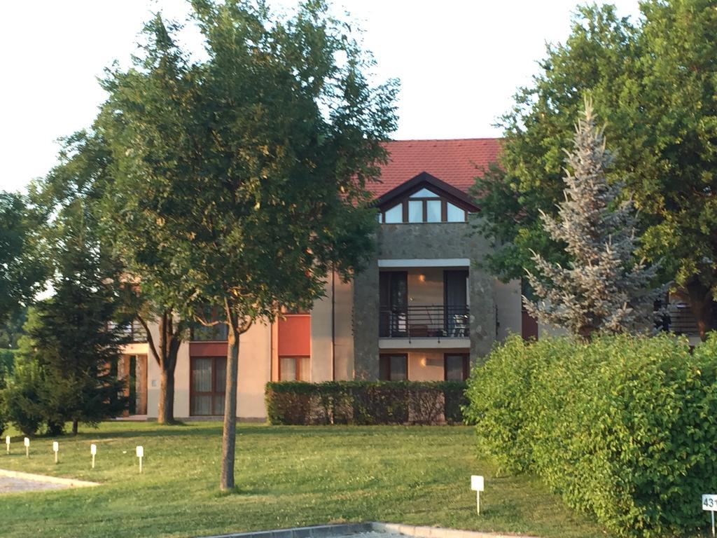 Birdland Villapark Golf View Buk Exterior photo